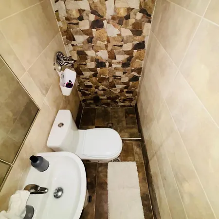 Hotell Downtown Studio Of 5 Serrai